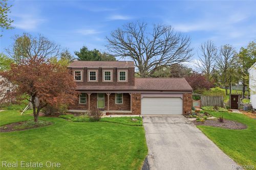 10385 Elizabeth St, Pinckney, MI, 48169-9767 | Card Image