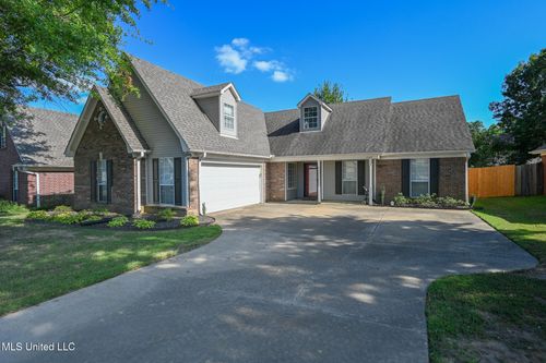 1367 Pendulum Dr N, Hernando, MS, 38632-8347 | Card Image