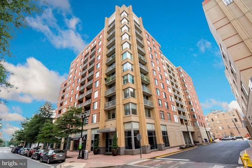 622-1020 N Highland St, ARLINGTON, VA, 22201-2182 | Card Image