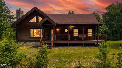 2469 Misty Shadows Dr, Sevierville, TN, 37862-8074 | Card Image