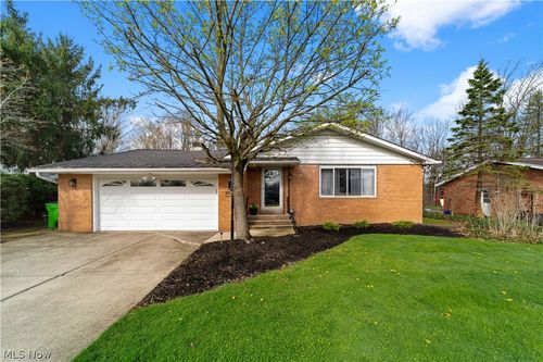 2050 Marshfield Road, Mayfield Heights, OH, 44124 | Card Image