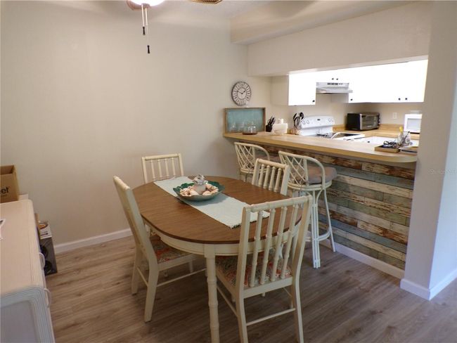 APT-210 - 756 White Pine Tree Rd, Condo with 2 bedrooms, 2 bathrooms and null parking in Venice FL | Image 4
