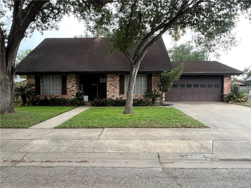 1635 Santa Cecilia Dr, Kingsville, TX, 78363-3425 | Card Image