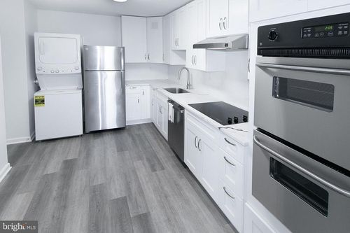 apt-1024-307 Yoakum Pkwy, ALEXANDRIA, VA, 22304-4028 | Card Image