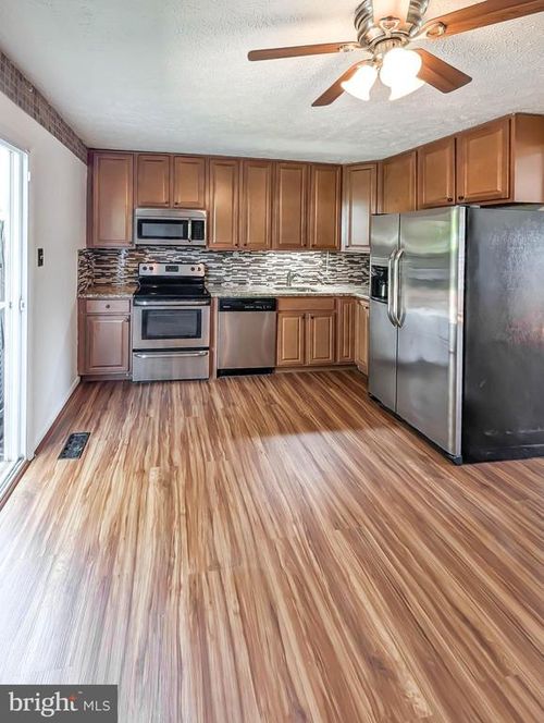 404 Liberty Ct, EDGEWOOD, MD, 21040-2216 | Card Image