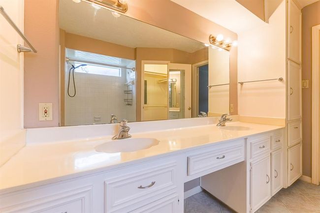 Half bath located downstairs for guests | Image 19