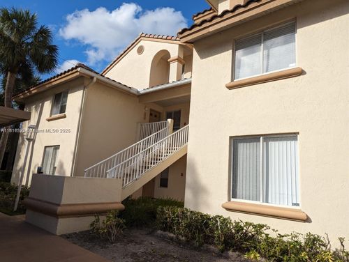 15201-15201 Glenmoor Dr, West Palm Beach, FL, 33409-2812 | Card Image