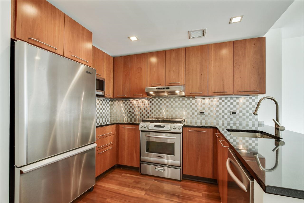 Residential Lease in JC, Downtown 4