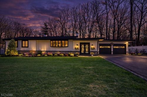 80 Park Rd, Parsippany, NJ, 07054-1729 | Card Image