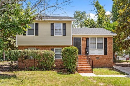 2803 Shade Tree Dr, Fayetteville, NC, 28306-3240 | Card Image