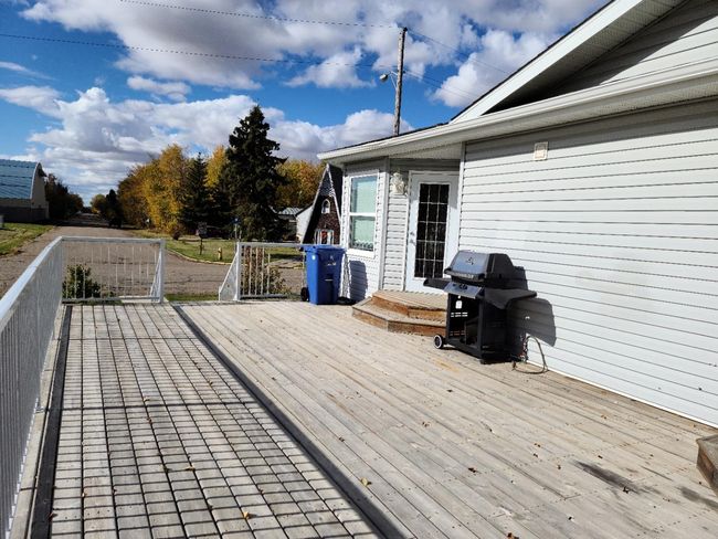 401 4 St Ne, House detached with 3 bedrooms, 3 bathrooms and 4 parking in Mclennan AB | Image 25