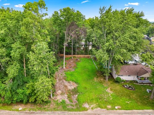 0000 Barrington St, Westland, MI, 48186 | Card Image