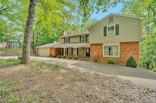 5206 Falcon Ridge Rd, Roanoke, VA, 24018-8623 | Card Image