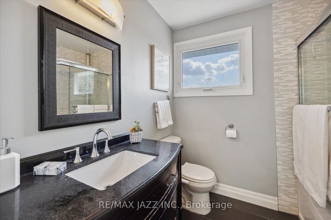 808 Ferndale St, House other with 5 bedrooms, 4 bathrooms and 4 parking in Oshawa ON | Image 25