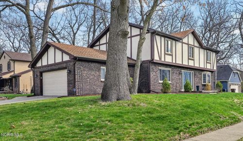 6830 Regents Park Blvd, Toledo, OH, 43617-1247 | Card Image