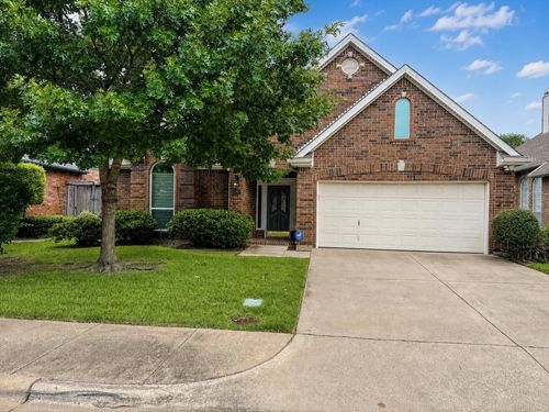 3867 Ridgelake Ct, Addison, TX, 75001-7935 | Card Image