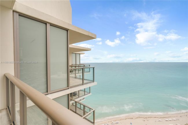 PH-04 - 9703 Collins Ave., Condo with 2 bedrooms, 2 bathrooms and null parking in Bal Harbour FL | Image 26