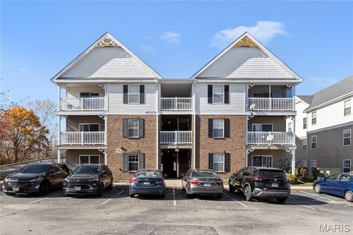 412 Saravalle Dr, Saint Peters, MO, 63376-8203 | Card Image