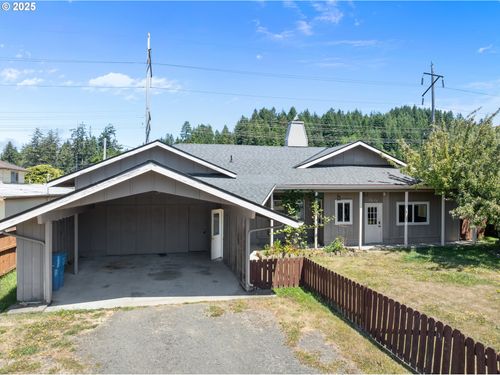 2077 Fir Ave, Reedsport, OR, 97467-1039 | Card Image