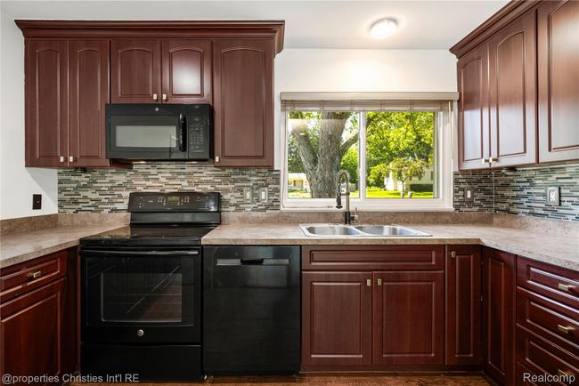 010 - 7137 Stonebrook - OnDemandPix Photography.JPG | Image 12