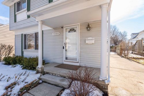 1560 Lincoln St, Birmingham, MI, 48009-7195 | Card Image