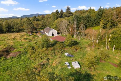 21314 Starbird Rd, Mount Vernon, WA, 98274-7521 | Card Image