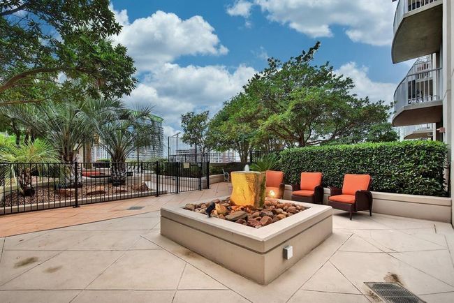 Abundance of outdoor living space | Image 25