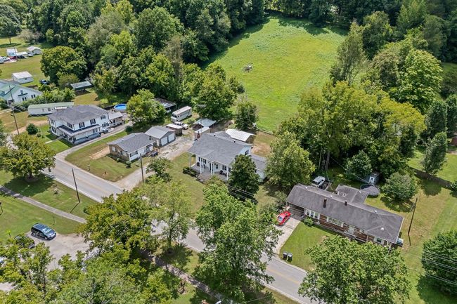 411 E Main St, House other with 6 bedrooms, 3 bathrooms and null parking in Red Boiling Springs TN | Image 5
