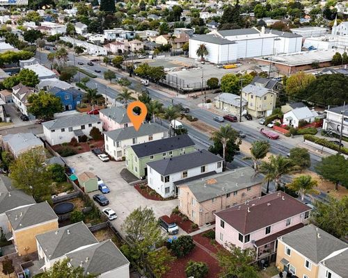 2758 Sacramento St, Berkeley, CA, 94702-2337 | Card Image