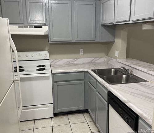 apt-d-11303 Bel Air Dr, San Antonio, TX, 78213-1432 | Card Image
