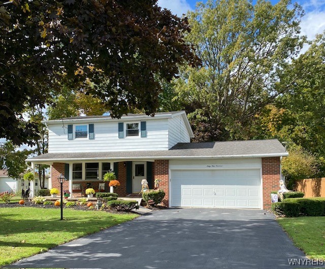 Colonial Dr, Niagara Falls, NY 14305