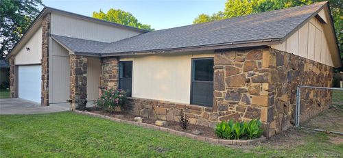 13621 S 285th East Ave, Coweta, OK, 74429-7016 | Card Image