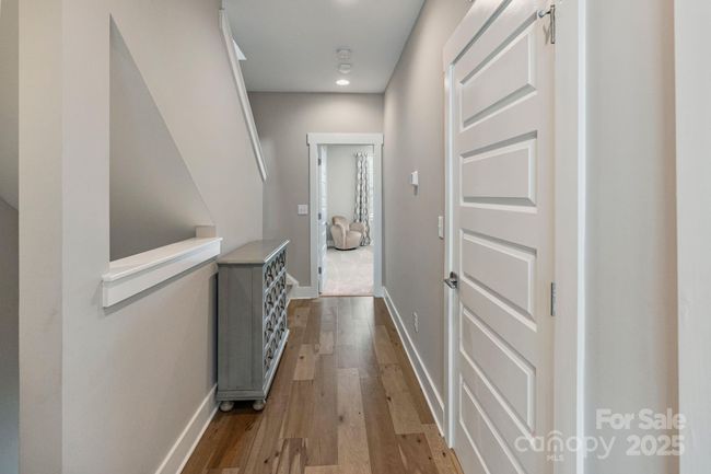 Hallway Upstairs | Image 15