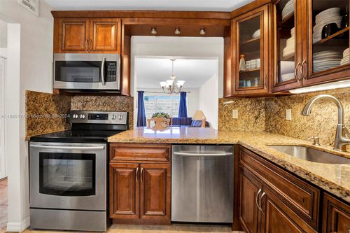 apt-220-410 Se 2nd St, Hallandale Beach, FL, 33009-5614 | Card Image