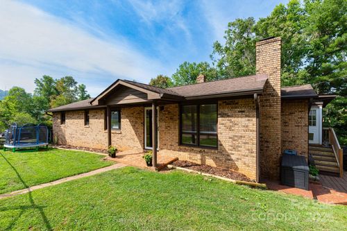 15 Gaddy Rd, Weaverville, NC, 28787-8640 | Card Image