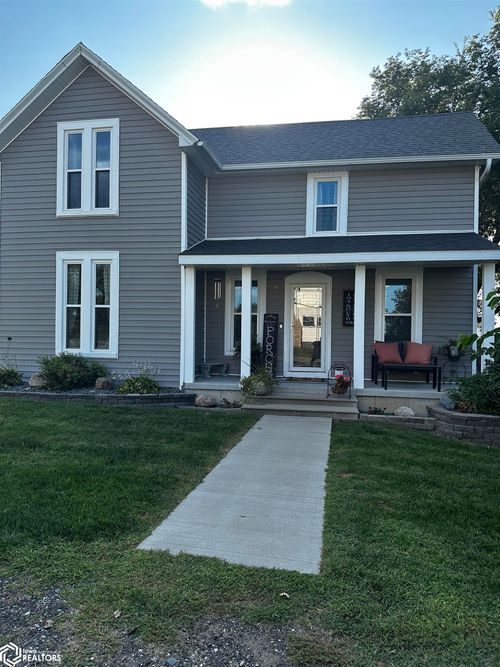 194 S Orchard Street, Brooklyn, IA, 52211 | Card Image