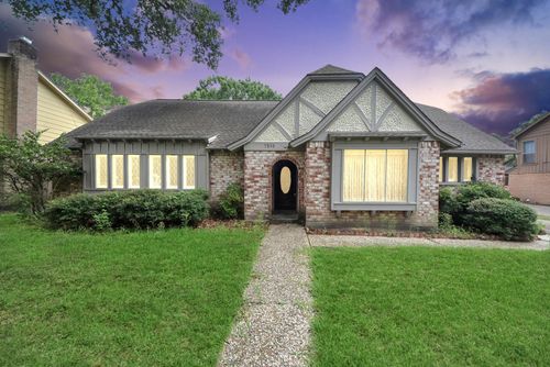 7510 Renmark Ln, Houston, TX, 77070-3742 | Card Image