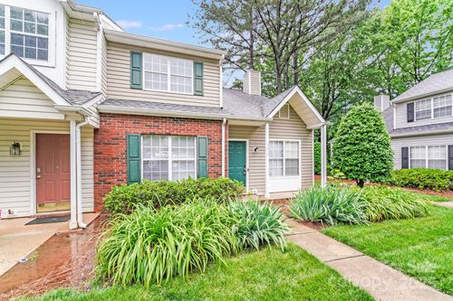 5670 Prescott Ct, Charlotte, NC, 28269-1330 | Card Image