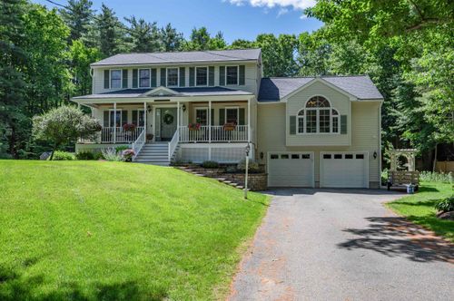 32 Kristin Dr, Derry, NH, 03038-5614 | Card Image