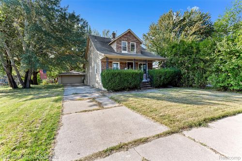 28649 John Hauk St, Garden City, MI, 48135-2832 | Card Image