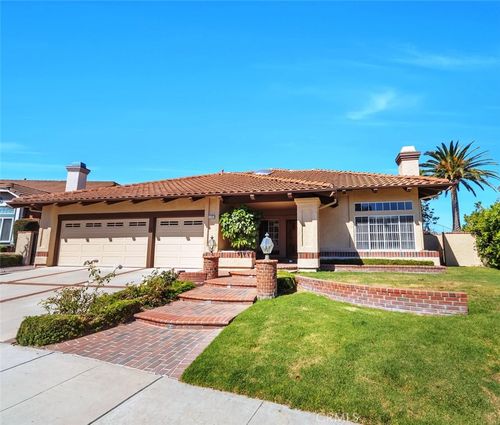 3203 Montagne Way, Thousand Oaks, CA, 91362-4838 | Card Image