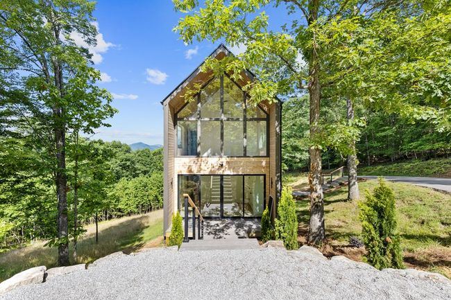 120 Brannon Rdg, Home with 3 bedrooms, 4 bathrooms and null parking in Young Harris GA | Image 38