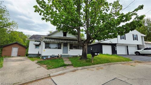 901 & 903 Lenore Street, Parkersburg, WV, 26101 | Card Image