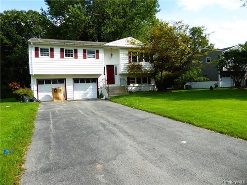 29 Dorothy Dr, Monroe, NY, 10950-4307 | Card Image