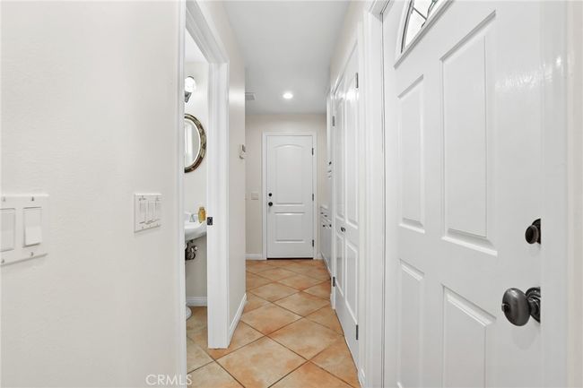 326 6 Th St, House other with 4 bedrooms, 5 bathrooms and 2 parking in Huntington Beach CA | Image 27