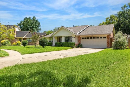 1922 Brushy Creek Dr, Sugar Land, TX, 77478-4273 | Card Image
