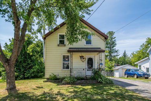 100 Elm St, Gananoque, ON, K7G2S9 | Card Image