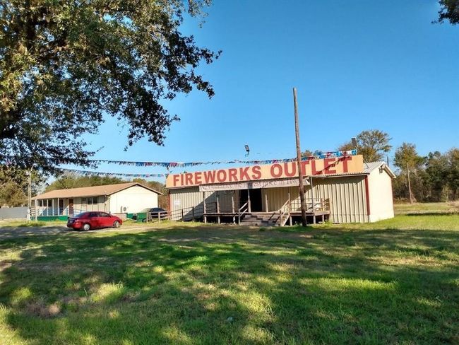 19402 E Highway 6, Home with 0 bedrooms, 0 bathrooms and null parking in Alvin TX | Image 4