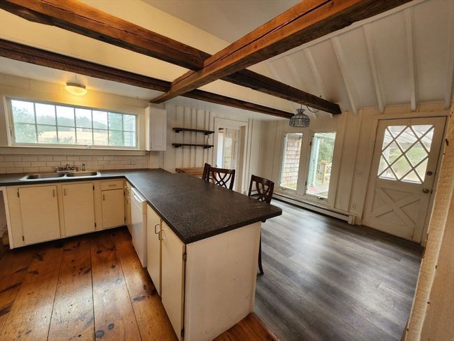 981 River Rd, Home with 4 bedrooms, 3 bathrooms and 5 parking in Marstons Mills MA | Image 6