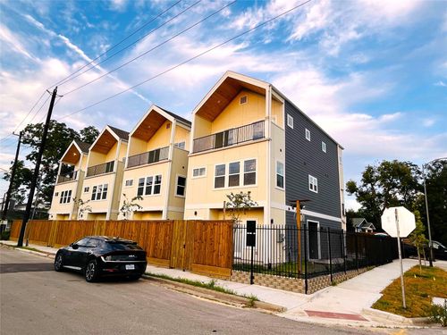 3104 Arlington St, Houston, TX, 77018-7726 | Card Image